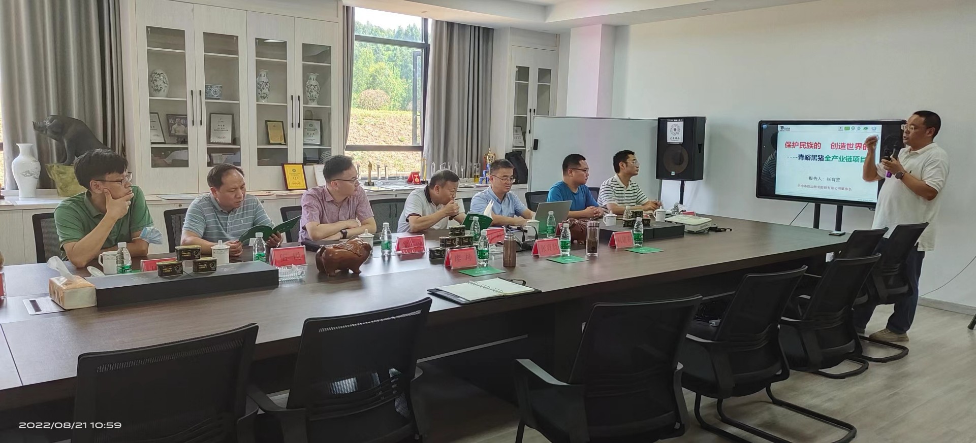 綿陽創(chuàng)新科技產(chǎn)業(yè)技術研究院管委會主任江峰率成都精創(chuàng)萬融科技有限公司執(zhí)行董事伍銳等專家及投資人團隊來我公司考察參觀學習